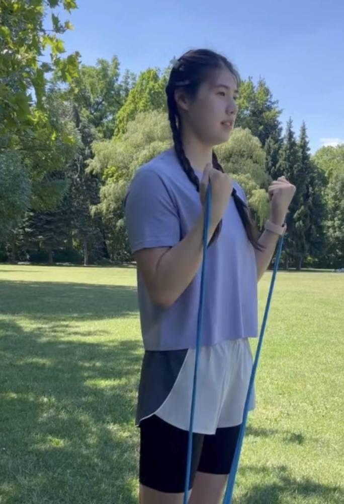 第70分钟，安特卫普二打一反击机会，孔德关键位置封堵。